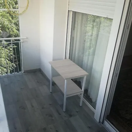 Stan Na Dan Pex Free Parking *