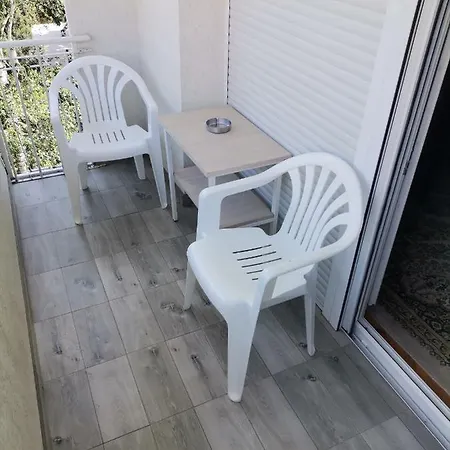 Stan Na Dan Pex Free Parking *